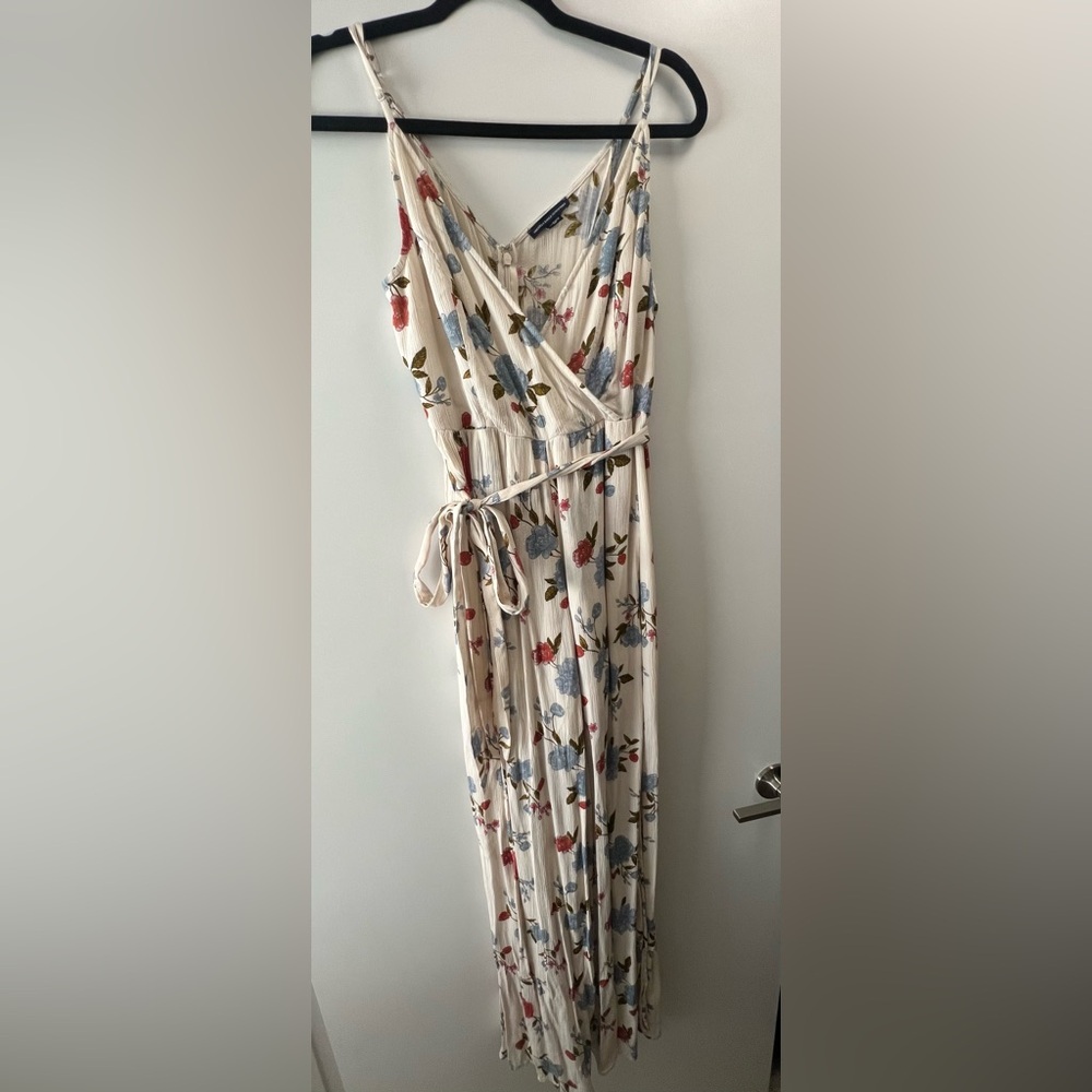 Brand New Women’s American Eagle Outfitters Floral Jumper, Size 8